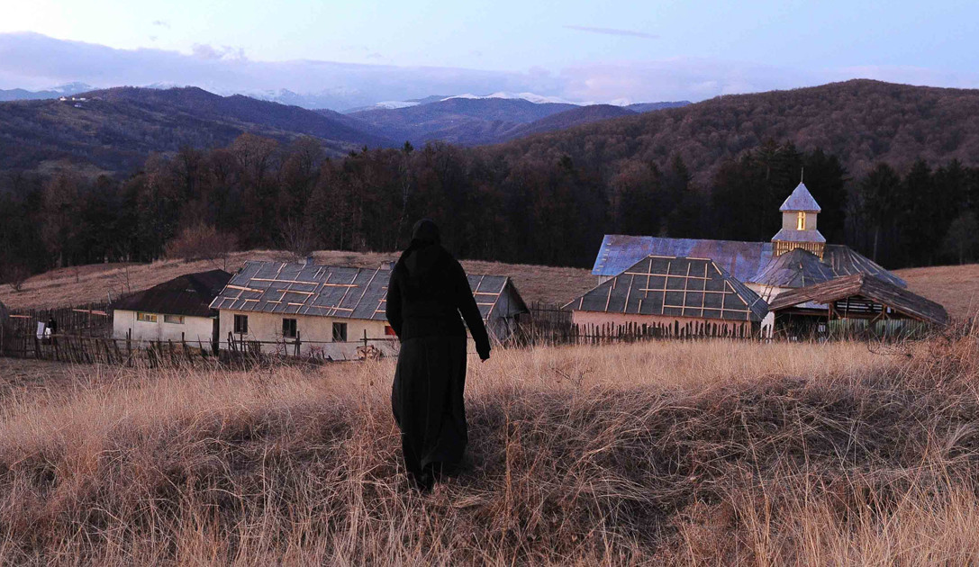 Oltre le colline - CineFatti